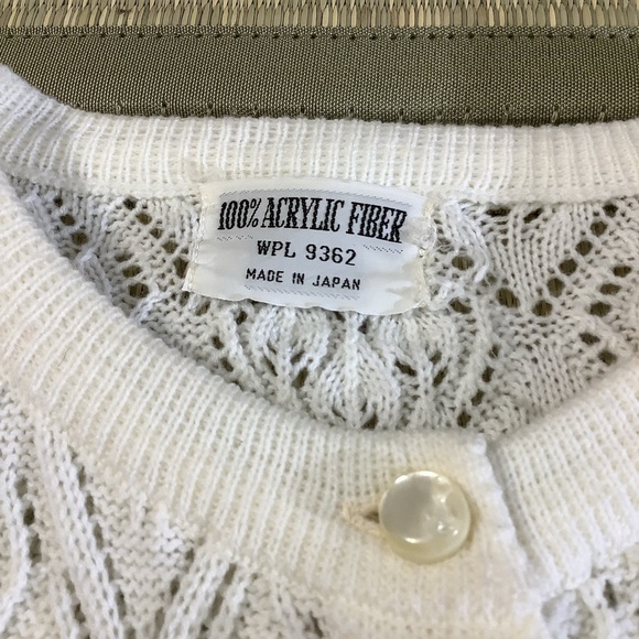 70s vintage White cable knit Acrylic button up poncho made in Japan - Picture 3 of 7